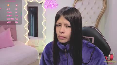 Kitty  online show from November 13, 2025, 11:42 am