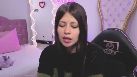 Kitty  online show from November 24, 2025, 7:02 pm