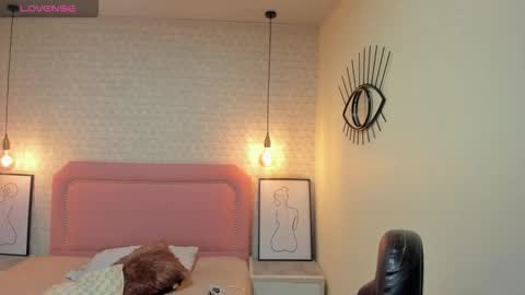 Snapshot of kittytimberlake chatting on October 18, 2025, 12:06 pm K I T T Y online show from October 18, 2025, 12:06 pm