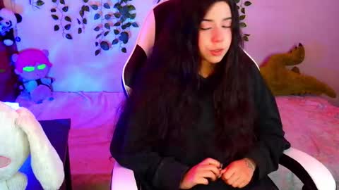 Snapshot of kittyuwu_ chatting on October 3, 2025, 6:16 pm Kittyuwu  online show from October 3, 2025, 6:16 pm