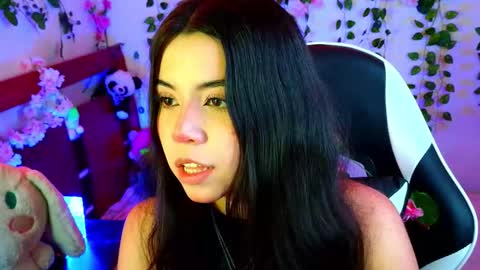 Snapshot of kittyuwu_ chatting on October 8, 2025, 6:16 pm Kittyuwu  online show from October 8, 2025, 6:16 pm