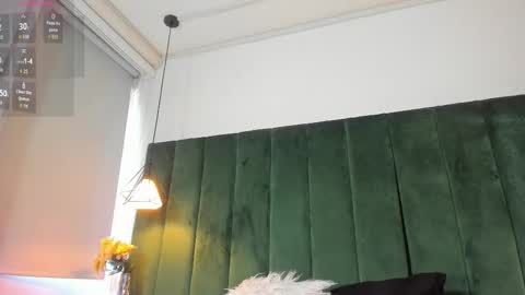 Snapshot of kittyy_milk chatting on October 30, 2025, 8:20 pm K I T T Y Y online show from October 30, 2025, 8:20 pm