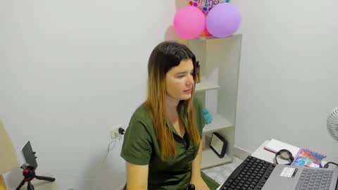 kity021 online show from June 7, 2026, 1:37 pm