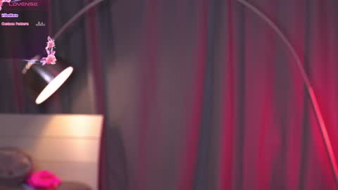 Zendaya online show from December 2, 2024, 2:42 am