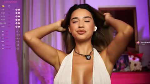 Erika online show from September 19, 2025, 6:52 pm