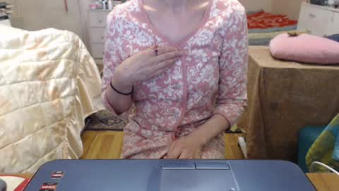 KiuminBerry online show from June 14, 2026, 1:02 pm