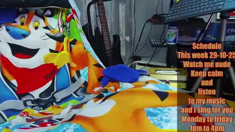 kiveuxmakeu online show from October 2, 2025, 4:08 am