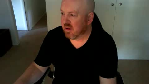 Snapshot of kiwiben45 chatting on June 8, 2026, 1:20 am Ben online show from June 8, 2026, 1:20 am