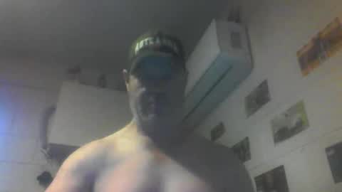 kiwiguy19773 online show from April 23, 2026, 8:11 pm