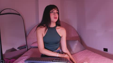 Snapshot of kkira_doll chatting on April 26, 2026, 12:03 pm Kkira online show from April 26, 2026, 12:03 pm