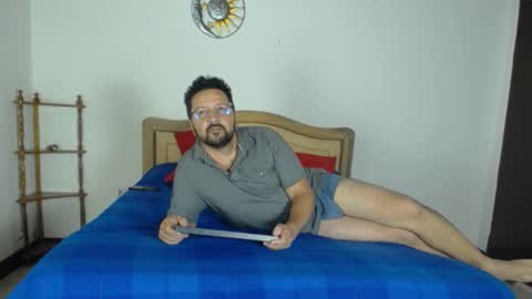 Klarck  online show from February 11, 2025, 8:10 pm