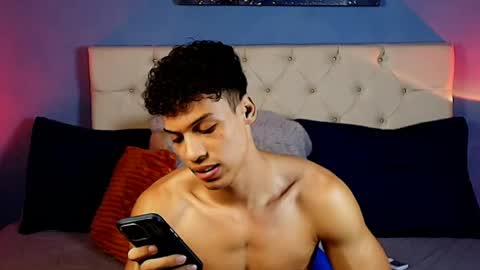 Snapshot of klaton__ chatting on April 19, 2026, 6:10 pm klaton__ online show from April 19, 2026, 6:10 pm