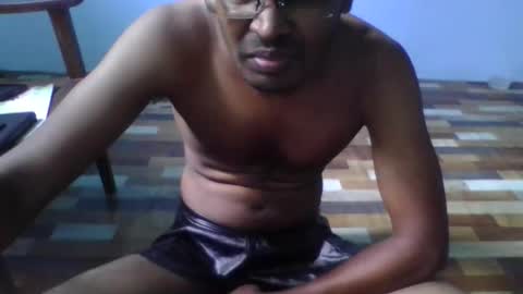 klausrochu19 online show from September 11, 2025, 8:14 am
