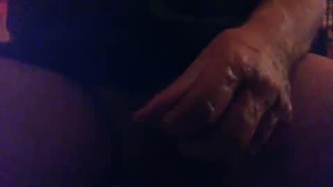 kledenn online show from November 10, 2025, 8:41 pm