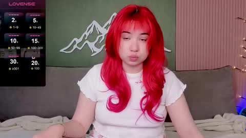 Klee online show from October 5, 2025, 4:11 am