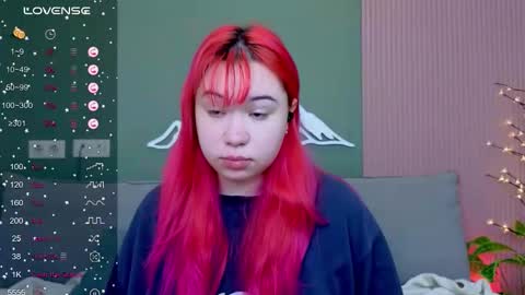 Klee online show from October 19, 2025, 4:13 am