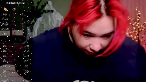 Klee online show from October 21, 2025, 4:24 am