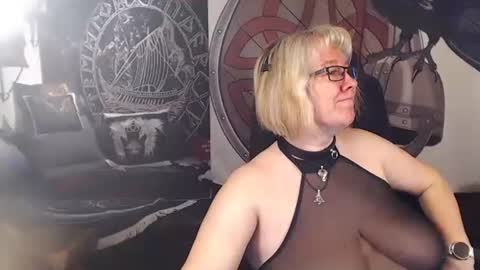 Snapshot of kleiner_teufel chatting on February 6, 2025, 8:18 am Michelle online show from February 6, 2025, 8:18 am