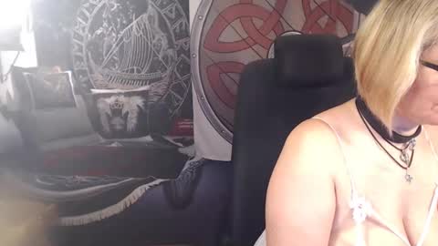 Snapshot of kleiner_teufel chatting on February 13, 2025, 7:56 am Michelle online show from February 13, 2025, 7:56 am