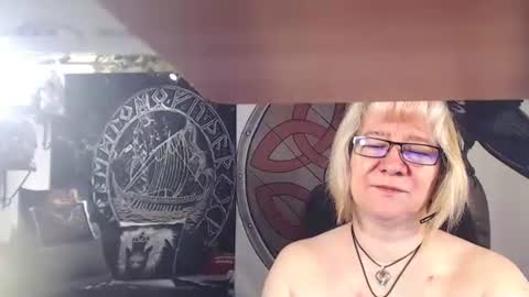 Snapshot of kleiner_teufel chatting on February 27, 2025, 7:44 am Michelle online show from February 27, 2025, 7:44 am