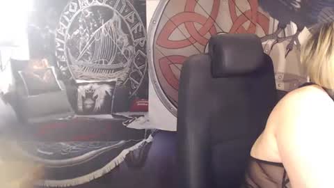 Snapshot of kleiner_teufel chatting on February 28, 2025, 10:52 am Michelle online show from February 28, 2025, 10:52 am