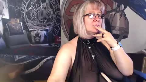 Snapshot of kleiner_teufel chatting on September 12, 2025, 7:08 am Michelle online show from September 12, 2025, 7:08 am