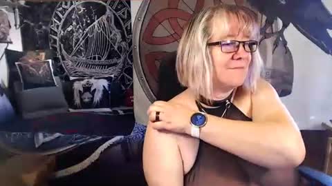 Snapshot of kleiner_teufel chatting on September 20, 2025, 8:37 am Michelle online show from September 20, 2025, 8:37 am