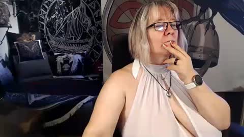 Snapshot of kleiner_teufel chatting on September 25, 2025, 7:45 am Michelle online show from September 25, 2025, 7:45 am