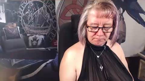 Snapshot of kleiner_teufel chatting on October 2, 2025, 6:31 am Michelle online show from October 2, 2025, 6:31 am