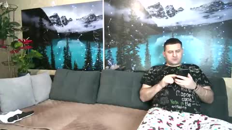 Kleosnow online show from February 6, 2025, 9:43 am