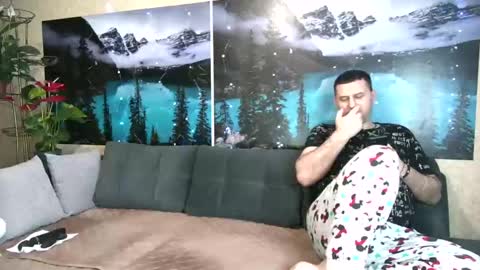 Kleosnow online show from February 7, 2025, 9:37 am
