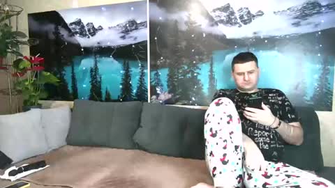 Kleosnow online show from February 8, 2025, 9:46 am