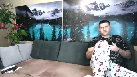Kleosnow online show from February 10, 2025, 8:42 am