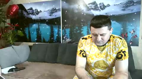 Kleosnow online show from February 20, 2025, 8:58 pm
