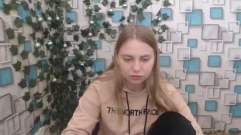 klerkarina online show from January 21, 2025, 9:57 am