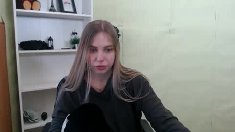 klerkarina online show from February 12, 2025, 12:01 pm