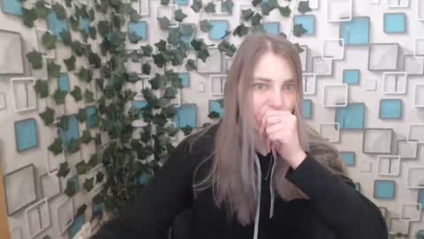 klerkarina online show from February 22, 2025, 5:44 am