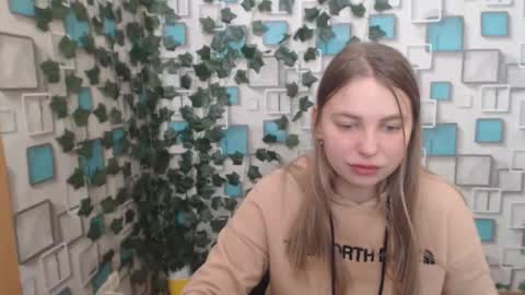 klerkarina online show from March 2, 2025, 8:59 am