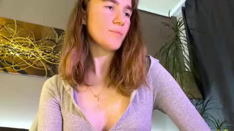 Kleya online show from November 19, 2025, 5:02 pm