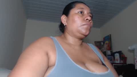 Snapshot of kloe_boobs chatting on January 22, 2025, 12:48 am Kloe online show from January 22, 2025, 12:48 am