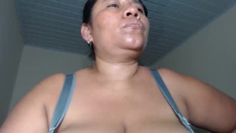 Snapshot of kloe_boobs chatting on February 1, 2025, 7:57 am Kloe online show from February 1, 2025, 7:57 am