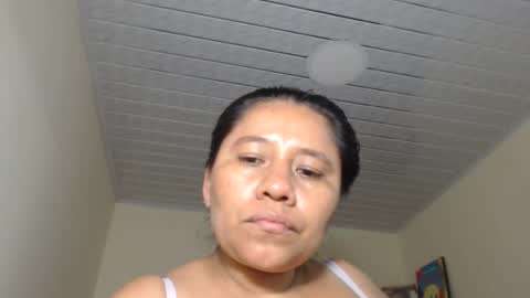 Snapshot of kloe_boobs chatting on February 4, 2025, 12:40 am Kloe online show from February 4, 2025, 12:40 am