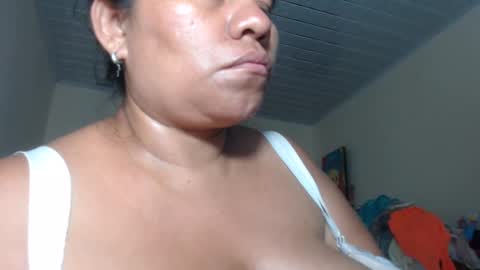 Snapshot of kloe_boobs chatting on February 17, 2025, 9:03 am Kloe online show from February 17, 2025, 9:03 am