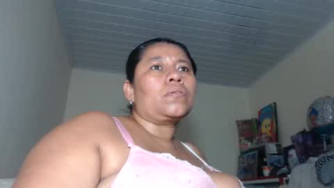 Kloe online show from November 5, 2025, 11:05 pm