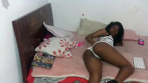 kloe_cooper online show from November 8, 2025, 6:40 pm