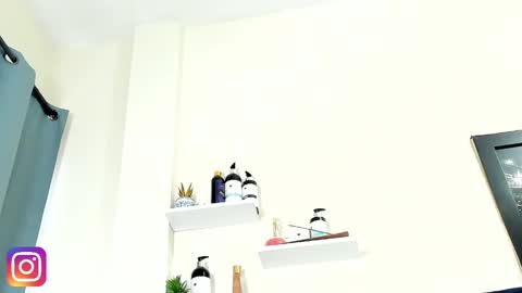 Snapshot of kloe_squirts chatting on January 27, 2025, 1:41 pm KLOE online show from January 27, 2025, 1:41 pm