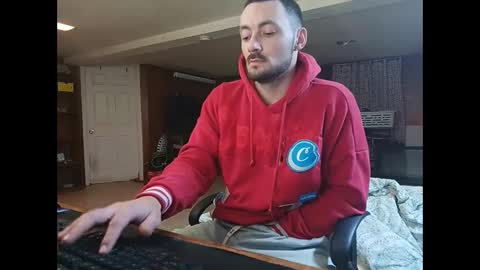 LOUiViLAN online show from January 3, 2025, 12:19 pm