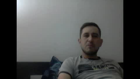 Snapshot of kmilo273079 chatting on January 1, 2025, 12:32 am juan online show from January 1, 2025, 12:32 am