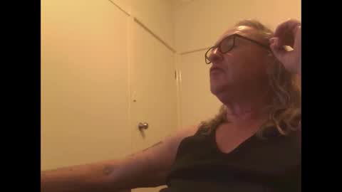 knobout online show from April 2, 2026, 1:09 pm