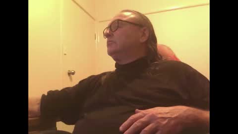 knobout online show from May 17, 2026, 9:06 am